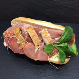 BROODJE PARMAHAM EN MAKREEL